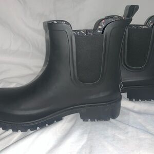 Lucky Brand short rain boots